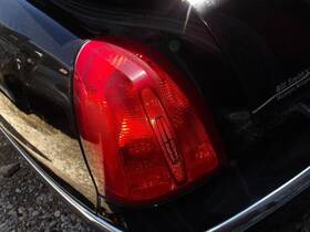 Lincoln 166-01919bl Driver Tail Light Quarter Panel Mounted Fits 98-02 And Town Car 2257682