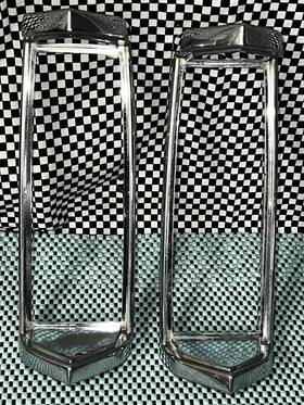 E0vb-13236-ac Lincoln 1980-1984 Town Car Parking Light Bezel Set Of 2 E0vb-13236-ac Lincoln 1980-1984 Town Car Parking Light Bezel Set Of 2