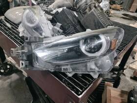 114-11384l Mazda Driver Left Headlight Led With Adaptive Fits 17-18 3 4036297