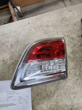 166-50512r Mazda Passenger Right Tail Light Lid Mounted Fits 07-09 Cx-9 343732