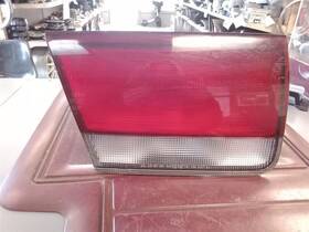 166-58718l Mazda Driver Left Tail Light Inner Fits 93-97 626 32146