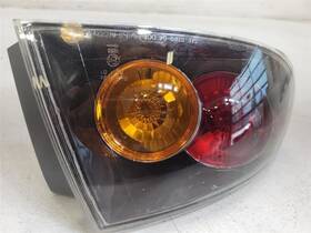 Bn8p-51-160e Mazda 2004-2006 3 Sedan Driver Tail Light Quarter Panel Mounted