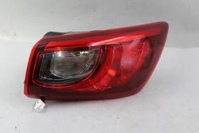Db4g51150 Mazda Right Passenger Tail Light Quarter Panel Halogen Fits 2016 Cx-3 Oem #31793