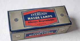 2331 Mazda / Eveready Ge Carlton Vintage Eveready/ge Mazda/carlton Bulbs 6-8 Volt In Display Box 9