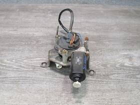 Fb015166x Mazda 86-91 Rx7 Fc3s Front Right Pop-up Headlight Motor Actuator W Bracket Oem Fb015166x Mazda 86-91 Rx7 Fc3s Front Right Pop-up Headlight Motor Actuator W Bracket Oem