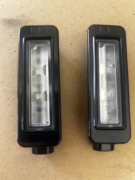 13a5971cp Mclaren Rear Bumper License Lamps Set Of 2 Used Good Condition 13a5971cp Mclaren Rear Bumper License Lamps Set Of 2 Used Good Condition