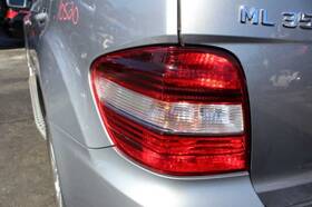 166-50940l Mercedes-benz Driver Tail Light 164 Type Ml450 Upper Fits 09-11 Ml-class 525697