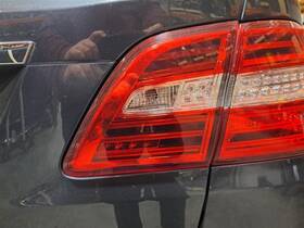 166-60036r Mercedes-benz Rh Passenger Side Trunklid Mounted Tail Lamp 2013 Ml350 Sku#3996994