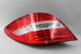 A2518201964 Mercedes-benz Left Driver Tail Light 251 Type R350 Fits 2011-2013 R-class Oem 31434