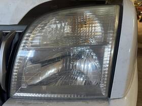 114-01197l Mercury Driver Left Headlight Thru 12/11/05 Fits 06 Mountaineer 235222