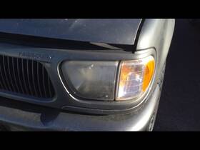 114-01520bl Mercury Driver Left Headlight Fits 98-01 Mountaineer 27750326
