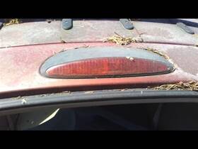176.fd3u03 Mercury Sable 2003 High Mounted Stop Light 22108911