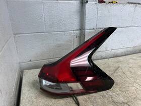 Mitsubishi 166-12469r 2023 Eclipse Cross Passenger Side Tail Light Quarter Mounted Oem