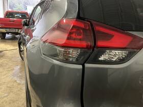 166-10610l Nissan Driver Tail Light Quarter Panel Vin J 1st Digit Fits 18 Rogue 4453305