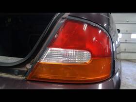 166-58968r Nissan Passenger Tail Light Quarter Panel Mounted From 1/99 Fits 98-99 Altima 1079297