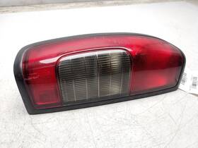 265558z325 Nissan 166-59321l 02 03 04 Frontier Driver Tail Light Quarter Panel Mounted