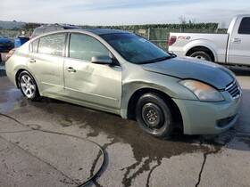 176.da1f08 Nissan Altima 2008 High Mounted Stop Light 6926127 176.da1f08 Nissan Altima 2008 High Mounted Stop Light 6926127