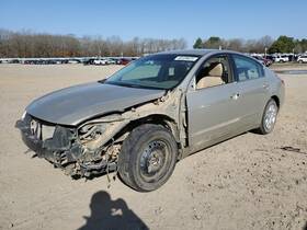 176.da1f10 Nissan Altima 2010 High Mounted Stop Light 1647559