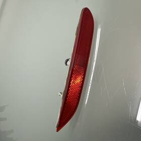 33-14207r Nissan Oem Rh Passenger Rear Bumper Refelctor