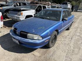 166-01452bl Oldsmobile Driver Left Tail Light Fits 92-98 Achieva 1365218