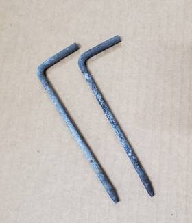 15257778 Original Gm Headlight Mounting Pins Rods Pair 99-06 Chevy And Gmc Silverado Sierra Tahoe Yukon 15257778 Original Gm Headlight Mounting Pins Rods Pair 99-06 Chevy And Gmc Silverado Sierra Tahoe Yukon
