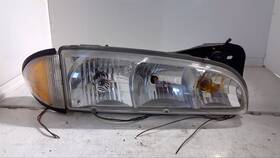 114-00478r Pontiac Passenger Right Headlight Fits 96-99 Bonneville 515402