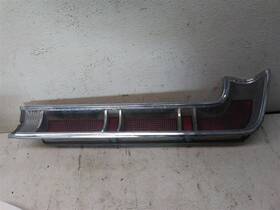 166-00215l Pontiac Drivers Tail Light For 1967 Bonneville 2 Door Convertible