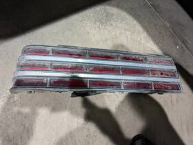 166-01015l Pontiac Driver Left Tail Light Excluding Station Wgn Fits 80 Bonneville