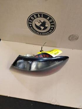 166-01050r Pontiac Passenger Tail Light Quarter Panel Mounted Gxp 2004-2005 Bonneville