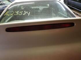 176.gm2q03 Pontiac Grand Am 2003 High Mounted Stop Light 828934