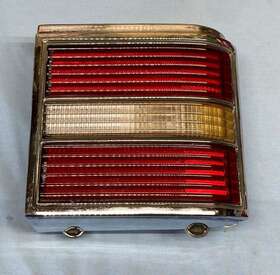 5945904 Pontiac 1974 Grand Prix Taillight Housing Lens Assembly Rh Gm Part #5945904