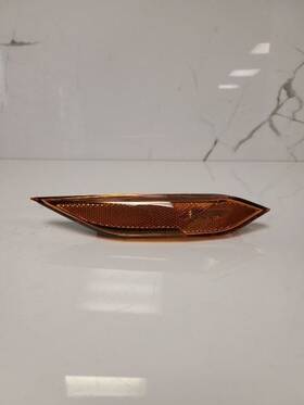 116.po1411 Porsche Cayenne 2011 Corner/park Light 457883 116.po1411 Porsche Cayenne 2011 Corner/park Light 457883