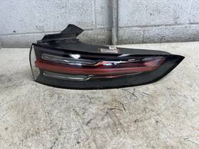 9y0945096j Porsche 2020 Cayenne Passenger Right Side Tail Light Quarter Panel Mounted Oem