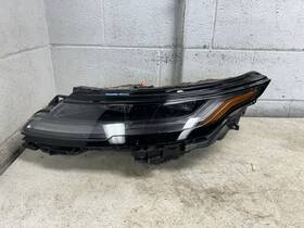 R8d213w030fb Rover 2024 Evoque Oem Headlight Driver Left Side Part Number R8d213w030fb Rover 2024 Evoque Oem Headlight Driver Left Side Part Number
