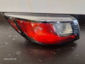 166-60868l Scion Driver Tail Light Sedan Quarter Panel Mounted Fits 16-18 Yaris 229568