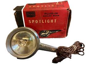 285534 Sears Vintage Plug-in Sealed Beam Handheld Spotlight 12 Volt #285534 Works