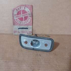1353755 Studebaker 1963-1966 Wagonaire Left Back Up Light Mount Plate And Socket
