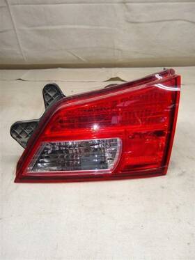 166-51099r Subaru Legacy Sw Outback 2010-2014 Right Tail Light Liftgate Mounted