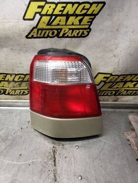 166-59254l Subaru Driver Left Tail Light Quarter Panel Mounted Fits 01-02 Forester
