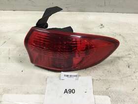 2xl946095 Subaru 2007 Tribeca Rear Right Passenger Quarter Mounted Tail Lamp Oem