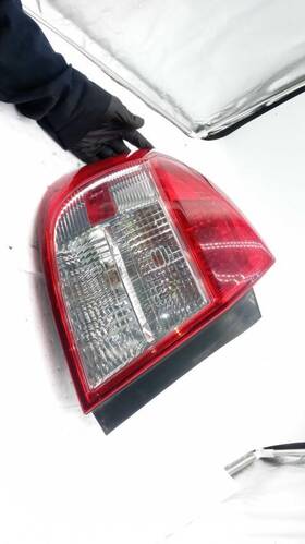 166-50736l Suzuki Driver Left Tail Light Sedan Fits 08-13 Sx4 658984