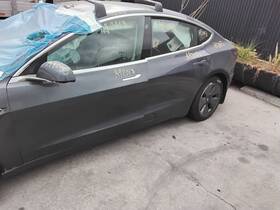 166.ts1p18 Tesla 3 2018 Tail Light 129092
