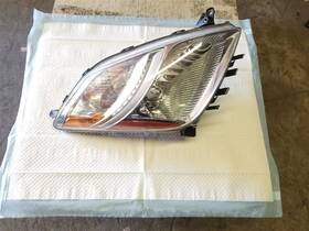114-59317br Toyota Passenger Right Headlight With Xenon Hid Fits 06-09 Prius Oem