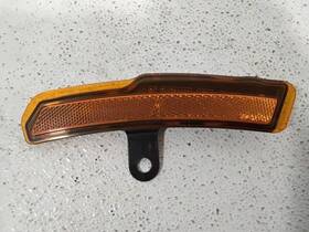 Toyota 116-10953r 2025 Crown Rh Passenger Side Marker Light Fender Mounted Oem