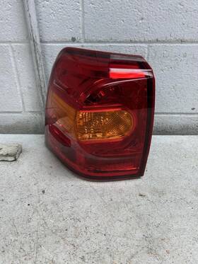 166-60107l Toyota 2015 Land Cruiser Driver Left Side Tail Light Quarter Mounted Oem 166-60107l Toyota 2015 Land Cruiser Driver Left Side Tail Light Quarter Mounted Oem