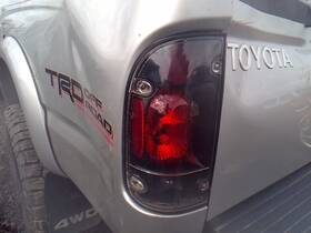 166.to1803 Toyota Tacoma 2003 Tail Light 29730326 166.to1803 Toyota Tacoma 2003 Tail Light 29730326