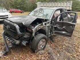176.to1817 Toyota Tacoma 2017 High Mounted Stop Light 1902454