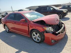 176.to1h12 Toyota Camry 2012 High Mounted Stop Light 1984386