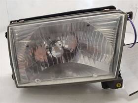 81110-35320 Toyota 81105-35231 4 Runner Iq Right Headlamp Assembly With Brackets 1999-2002
