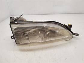81110-06032 Toyota Camry Le Right Headlight Assembly 1995-1996